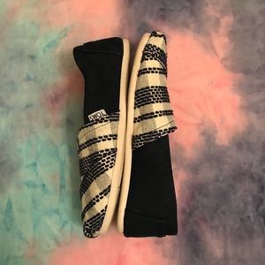 TOMS Navy with detailing